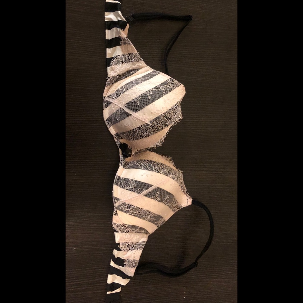 Victoria secret pushed up and padded 32d